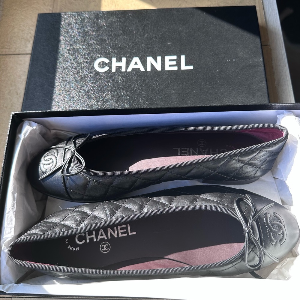 CHANEL BALLERINA FLAT-BLACK. Size: 37.5